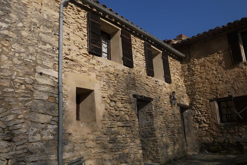 Auberge Des Seguins Buoux Buitenkant foto
