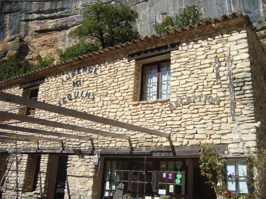 Auberge Des Seguins Buoux Buitenkant foto