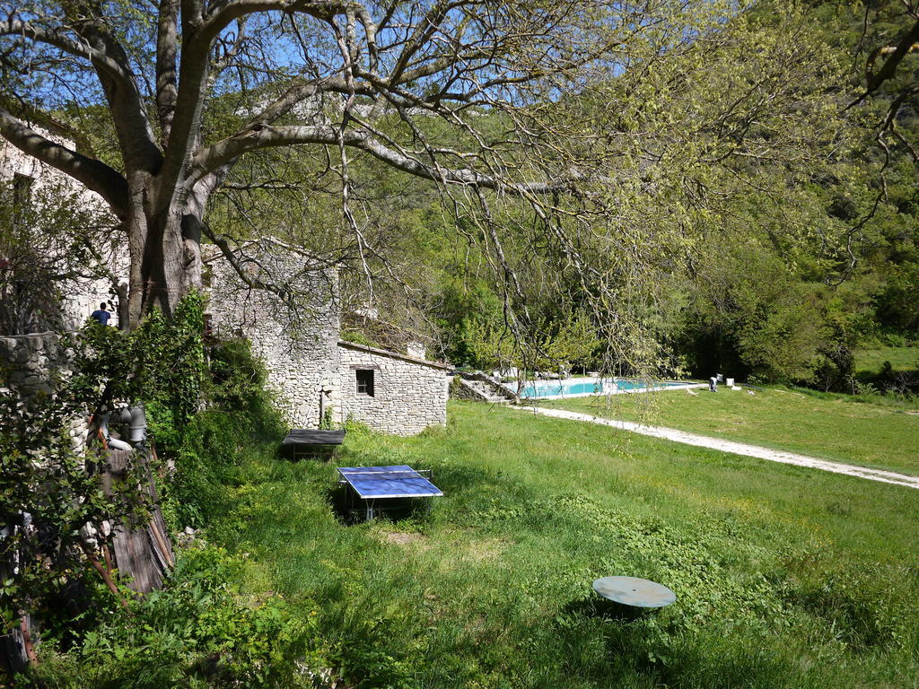 Auberge Des Seguins Buoux Buitenkant foto
